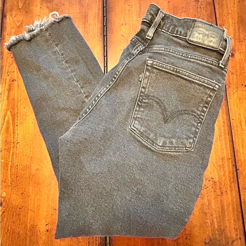 Levi's Women's Charcoal Ankle Jeans